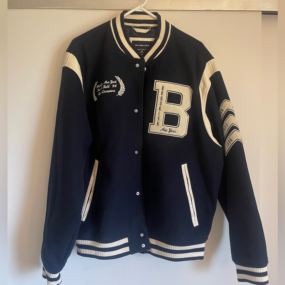 ABERCROMBIE & FITCH Varsity Bomber XL